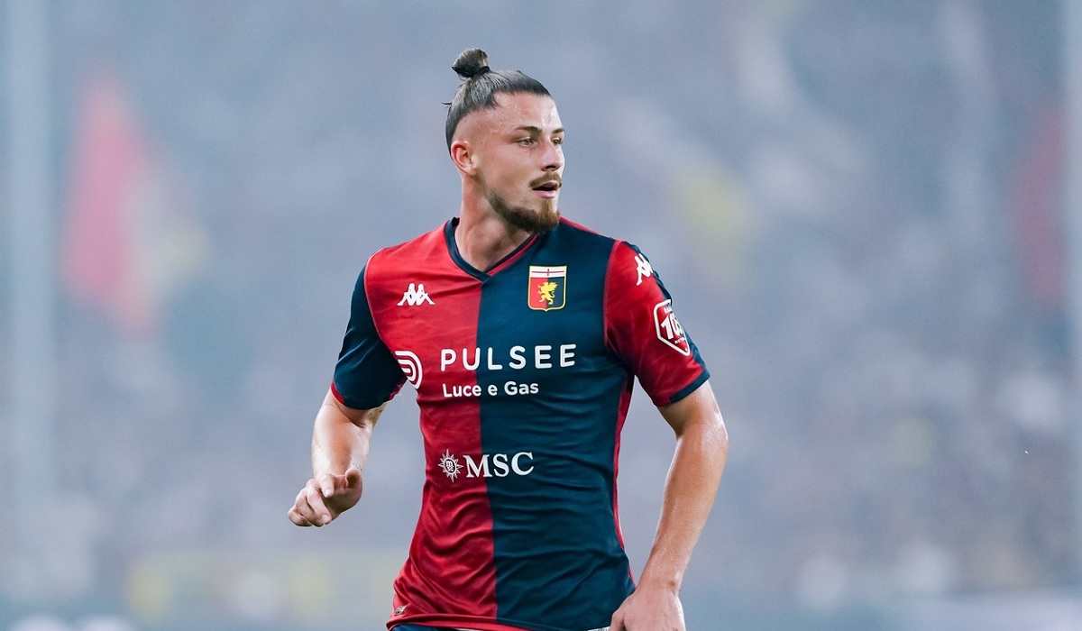 Anunțul făcut de Genoa, după ce Manchester United l-a ofertat pe Radu Drăgușin
