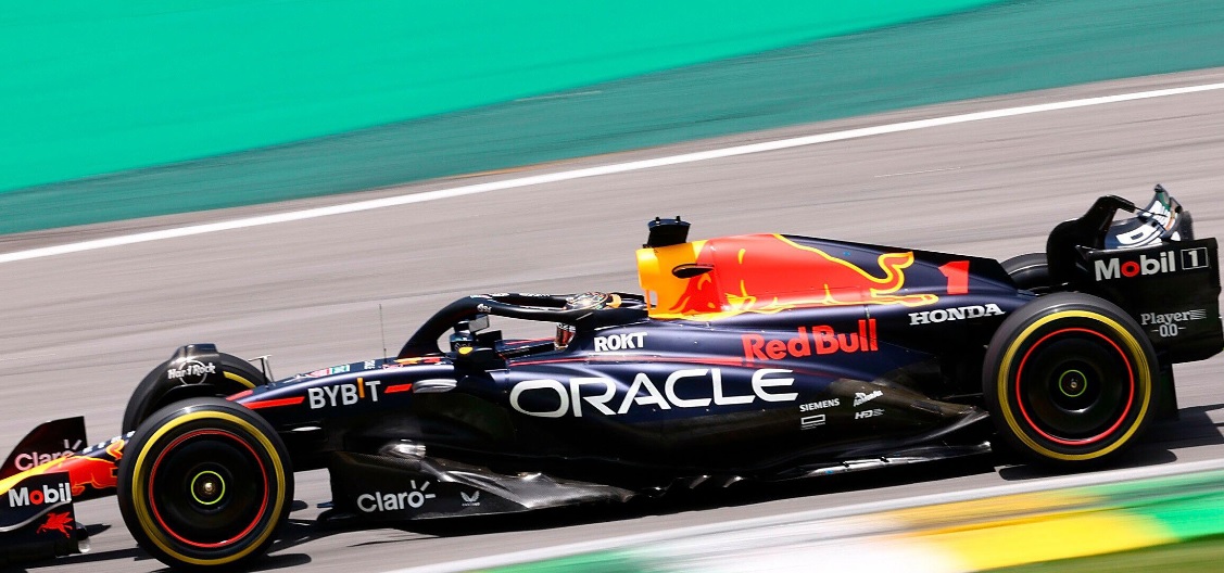 Max Verstappen a câştigat cursa din sprint de la Marele Premiu al Braziliei