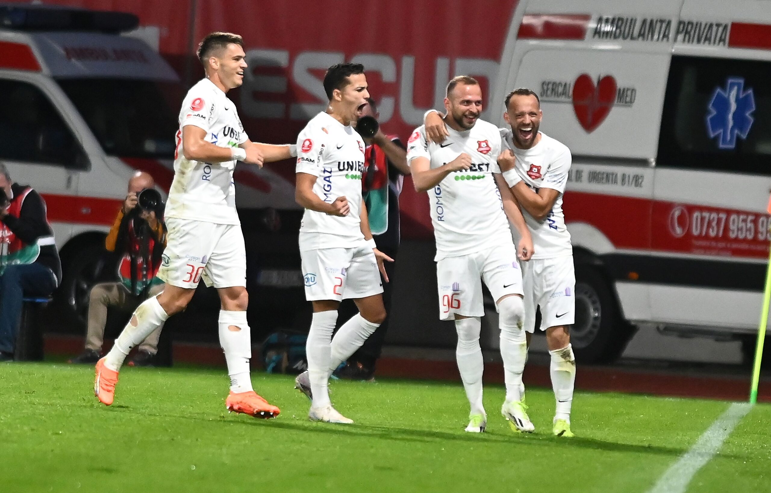 LIVE TEXT  FC Hermannstadt - CFR Cluj 2-3 (1-2). Joga bonito în Superligă!  CFR bate Hermannstadt la capătul unui meci cu multe răsturnări de scor! -  Playsport