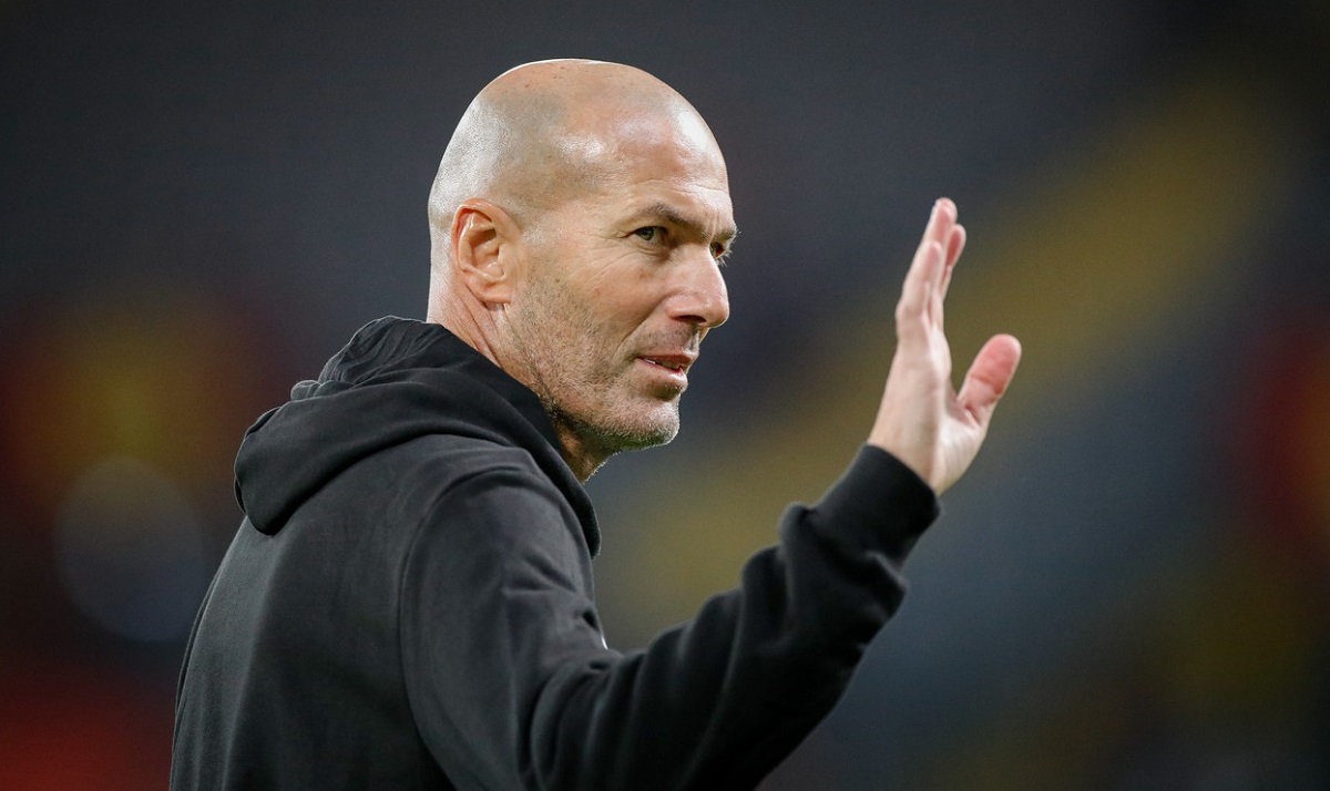 Zinedine Zidane, gata de revenirea în fotbal