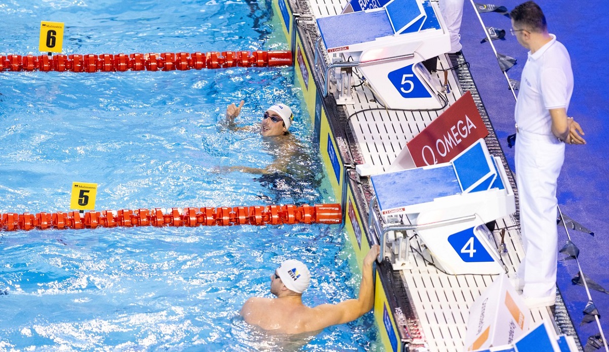 Cinci români s-au calificat azi în semifinale la Campionatele Europene de înot în bazin scurt! Programul sesiunii de seară