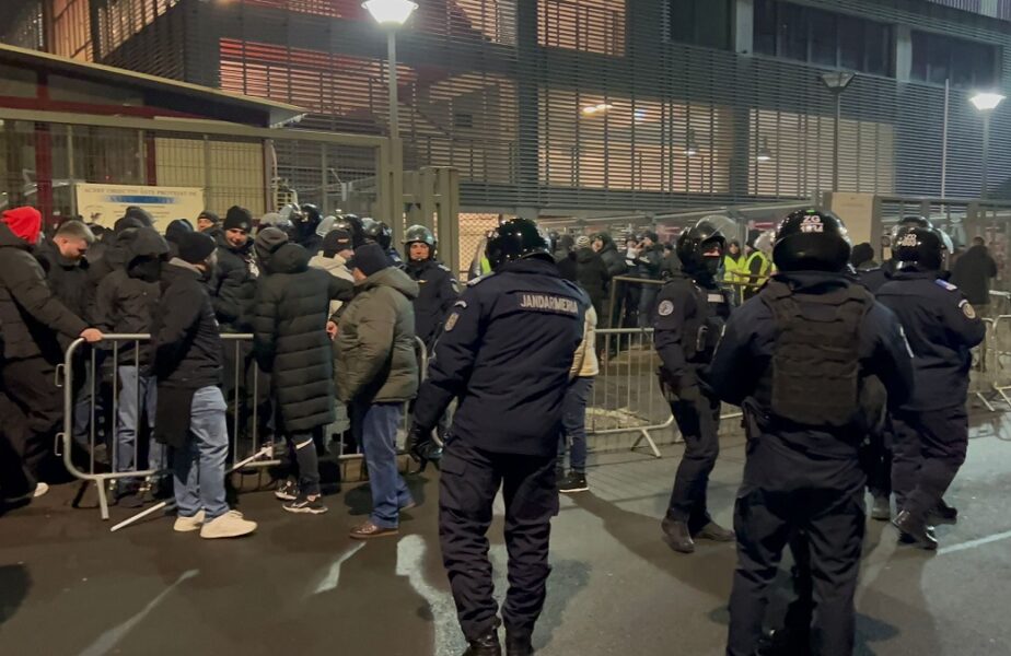Derby cu scandal la Cluj! Fanii lui „U” refuză să intre în stadion. Imagini uluitoare din Gruia