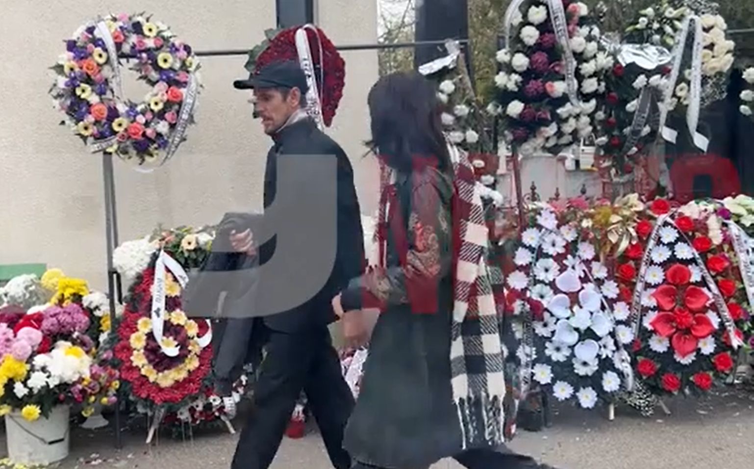 Rocco Sedano şi Rita, la înmormântarea Ronei Hartner / spynews.ro