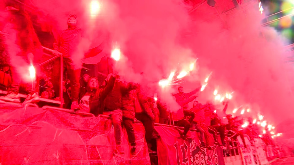 Sărbătoare în Giuleşti, după Dinamo – Rapid 1-2! Cum au fost întâmpinaţi jucătorii lui Cristiano Bergodi de fani