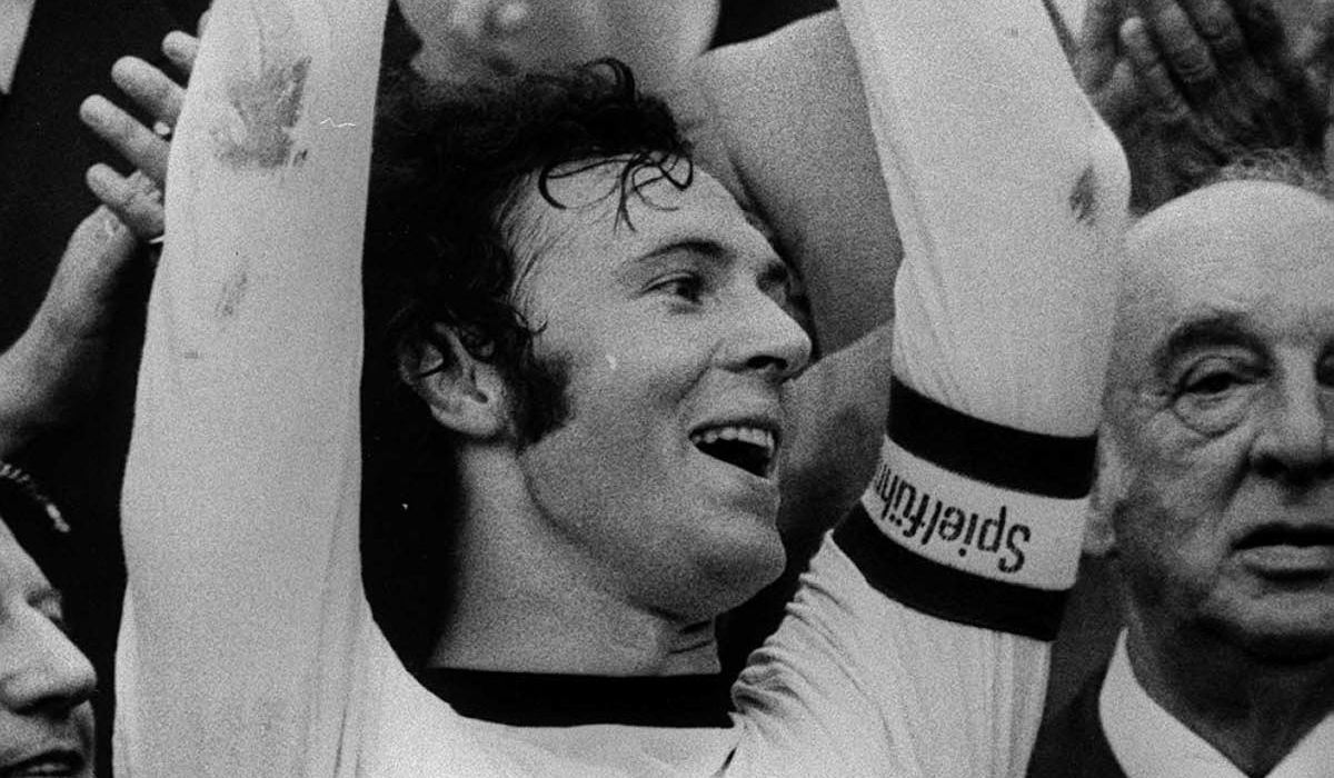 Cine a fost Franz Beckenbauer, legenda Germaniei care a murit la 78 de ani. Cariera fabuloasă care l-a transformat în Împărat”
