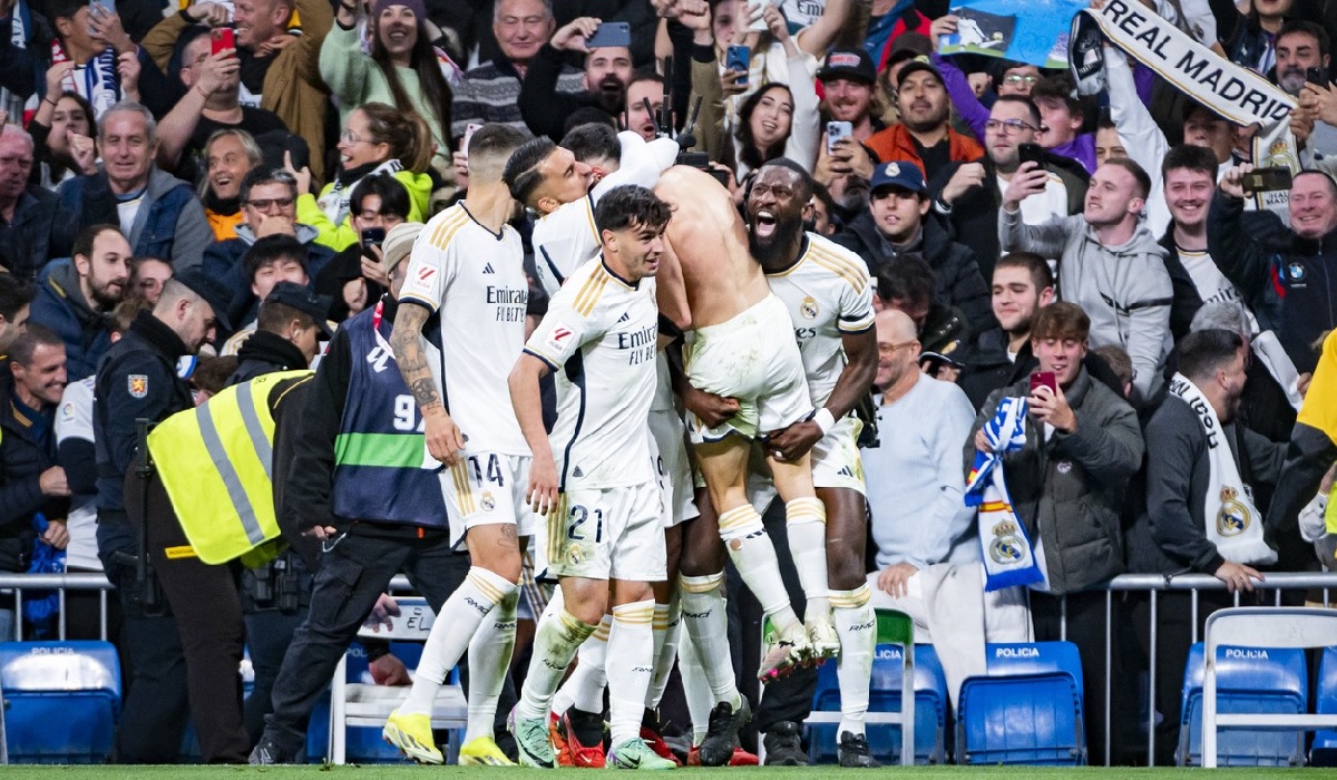 Jucătorii lui Real Madrid, după victoria cu Almeria