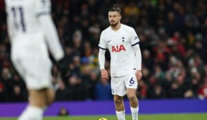 Ange Postecoglou, întrebat direct despre titularizarea lui Radu Drăguşin în Tottenham – Brentford: „Acesta este focusul meu”