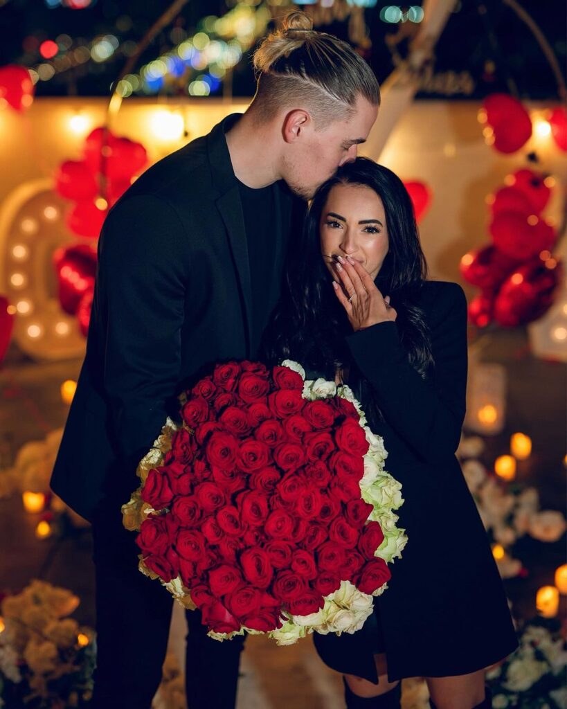 Larisa Iordache, emoţionată după ce a fost cerută în căsătorie de Cristian Chiriţă şi a acceptat! / Instagram Larisa Iordache