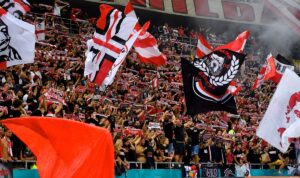 Fanii lui Dinamo, un nou atac „cu talpa” la adresa suporterilor lui Rapid: „Ce repede au uitat! Un blat fără perdea”