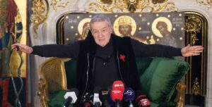 Gigi Becali l-a atacat dur pe Mihai Rotaru după mesajul din vestiar al patronului Craiovei: „Ei au spus: `Să-i călcăm pe cap`”