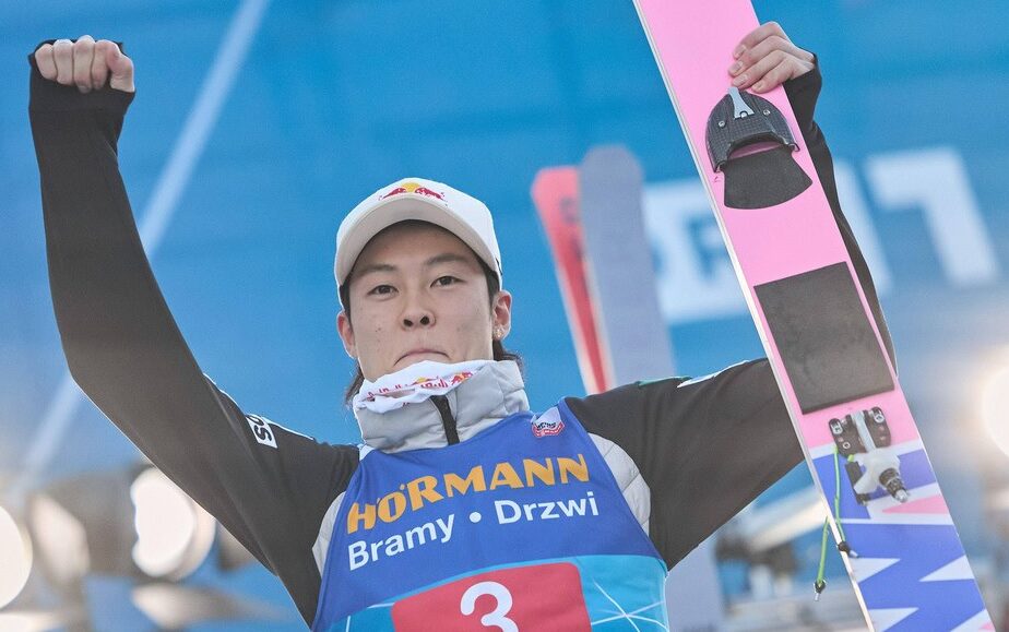 Ryoyu Kobayashi, la un pas de un nou titlu în Turneul celor Patru Trambuline