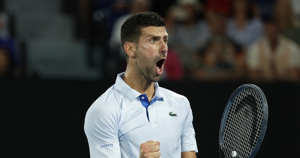Novak Djokovic s-a calificat în semifinale la Australian Open pentru a 11-a oară