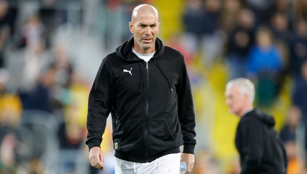 Zinedine Zidane e gata să revină în fotbal