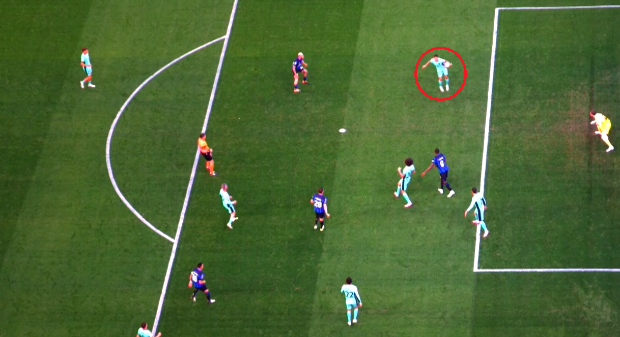 Fază controversată în Inter - Atletico Madrid, cu Istvan Kovacs la centru. Românul nu a dat penalty și i-a înfuriat pe italieni.