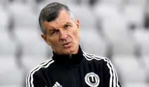Ioan Ovidiu Sabău și-a făcut praf jucătorii după U Cluj – UTA Arad 1-3: „Mult sub nivelul lor! Nu sunt preocupați”