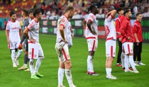 „A fost fault clar! Ce avantaj?” Jucătorii lui Dinamo au criticat arbitrajul după 0-4 cu CFR Cluj
