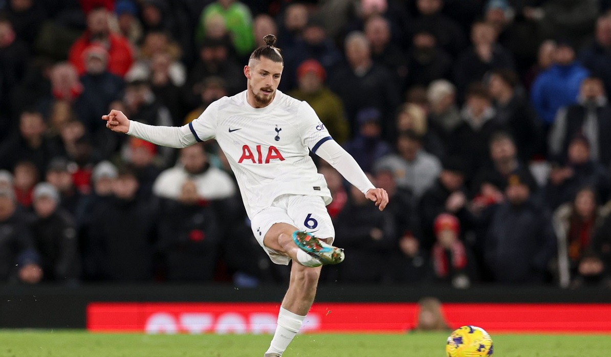 Oficialii lui Tottenham au clarificat situația lui Radu Drăgușin