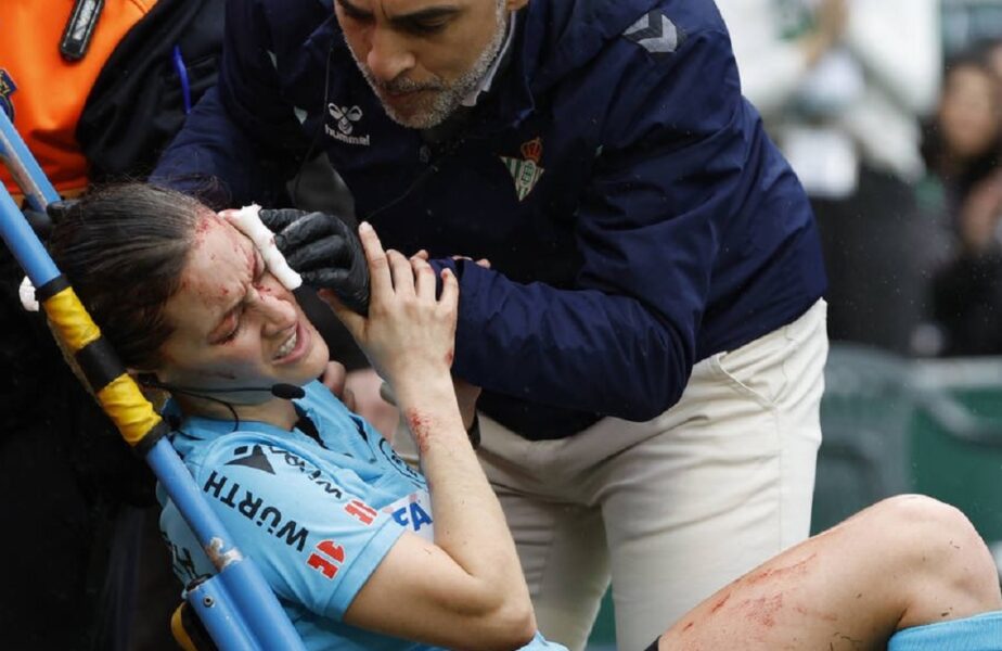 Imagini teribile cu tuşiera de la Betis – Bilbao! Guadalupe Porras, accidentare horror după ce s-a lovit de o cameră TV