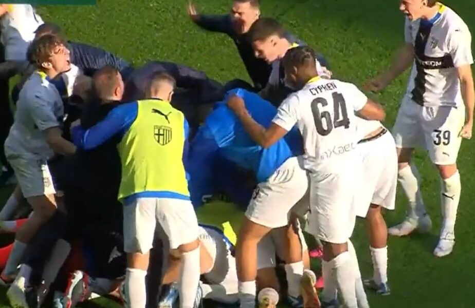 Bucuria celor de la Parma, după un gol senzaţional din minutul 90+10 care i-a adus victoria echipei românilor Man şi Mihăilă!