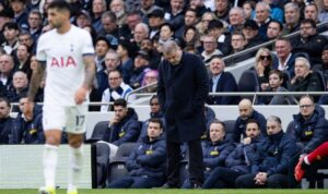 „Nu sunt un magician!” Antrenorul lui Tottenham, explicaţii după ce l-a ţinut rezervă pe Radu Drăguşin şi a pierdut cu Wolves