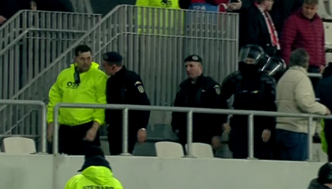Scandal uriaş la Dinamo - Hermannstadt 1-0! Şeful firmei de pază a fost ridicat de jandarmi şi scos din stadion