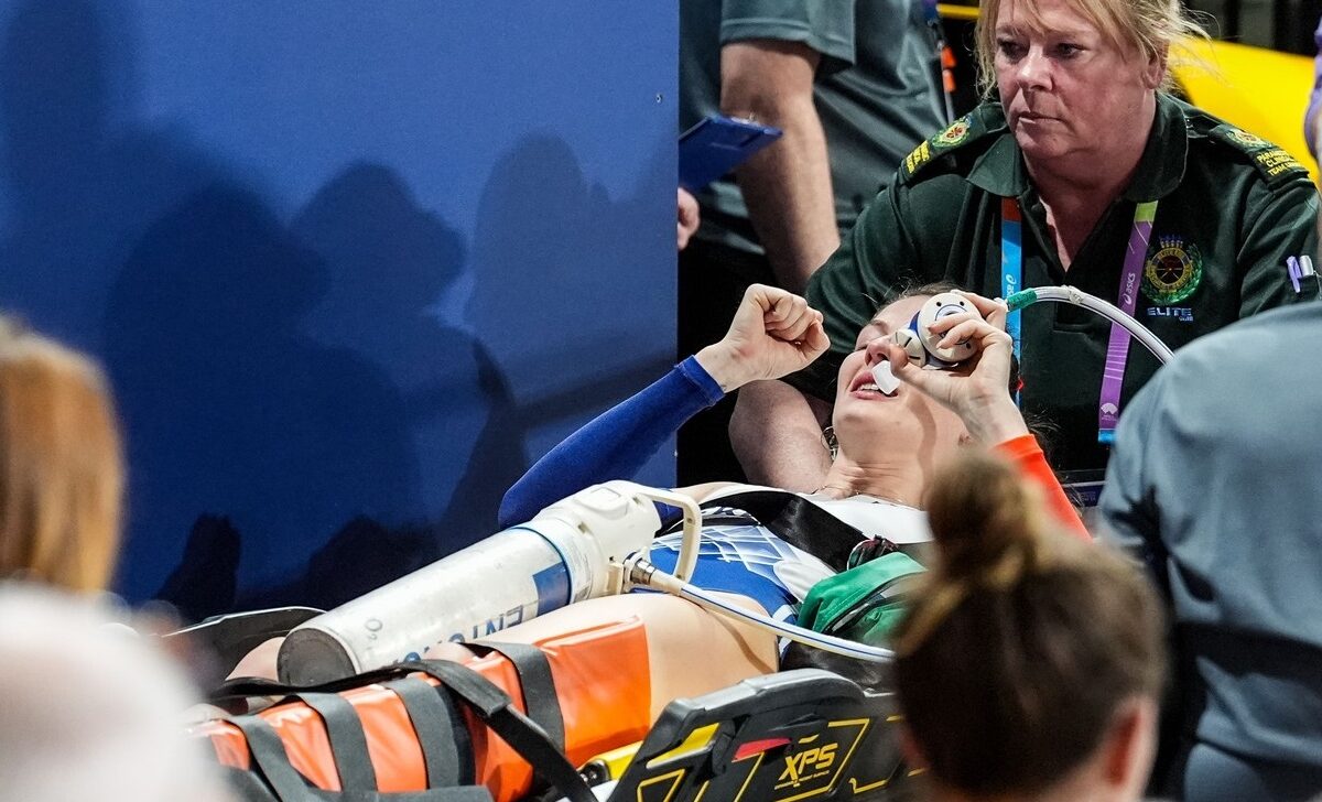 Momente dureroase la Campionatele Mondiale indoor de la Glasgow: Margot Chevrier s-a accidentat grav şi a ajuns direct la spital