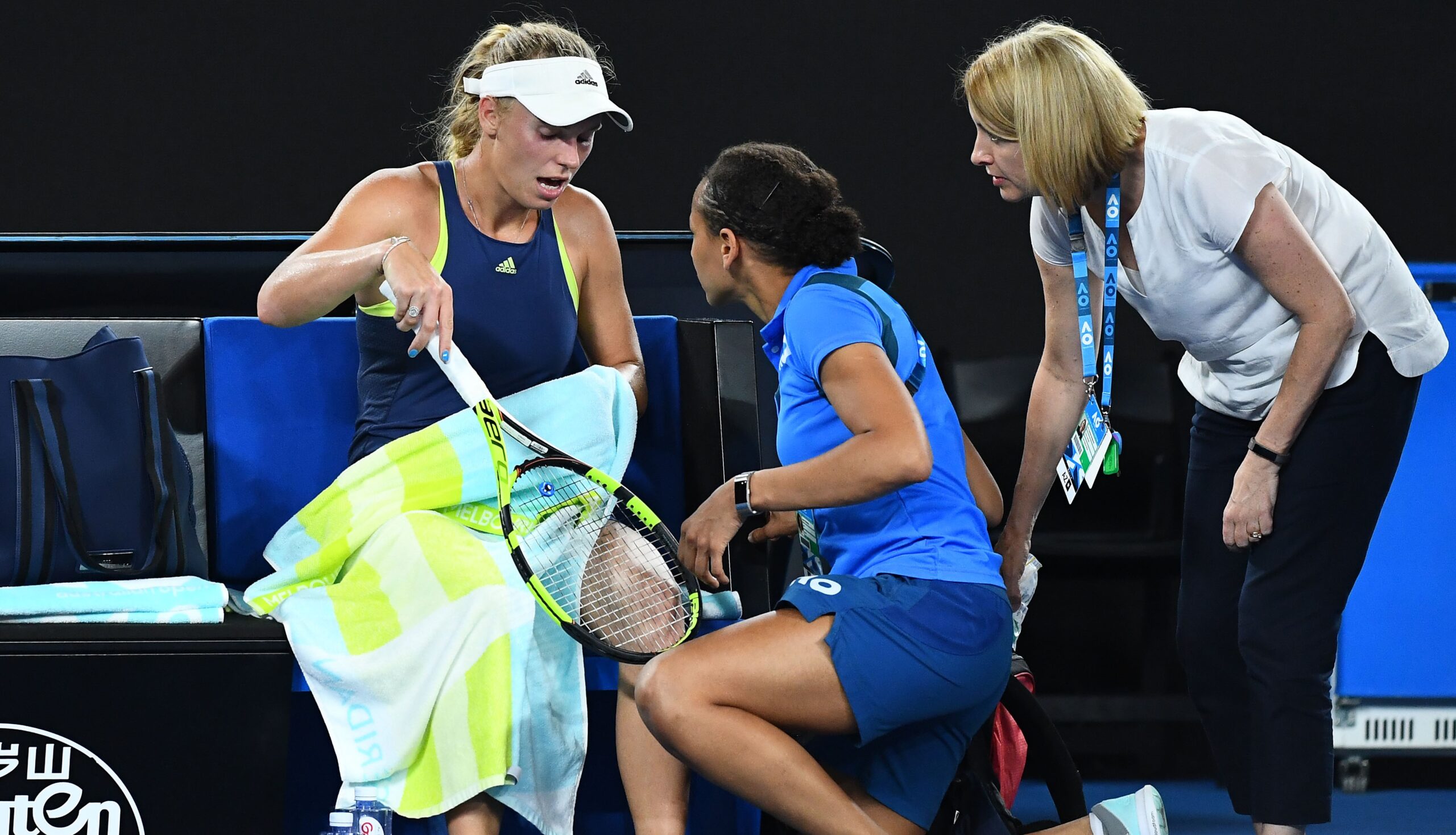 Momentul în care Simona Halep a acuzat-o pe Wozniacki după un episod controversat care a costat-o enorm: „Eu nu voi face asta”