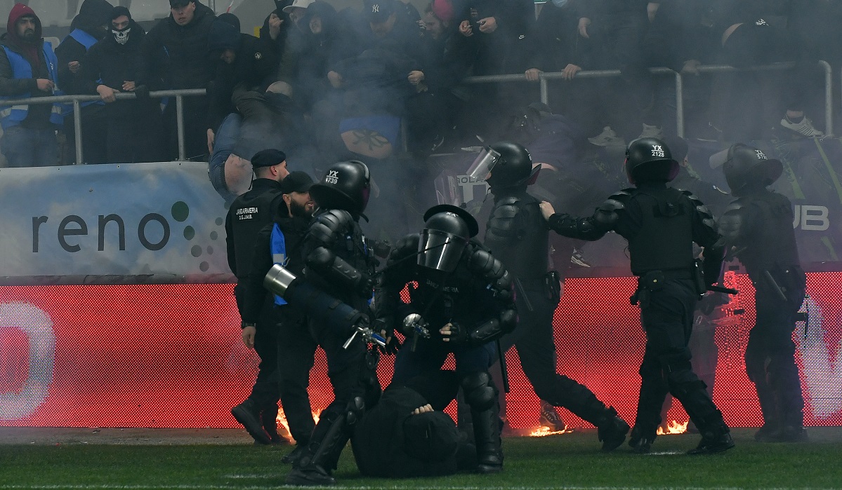 LPF a schimbat regulamentul, iar Dinamo - Petrolul se poate juca cu fani în tribună