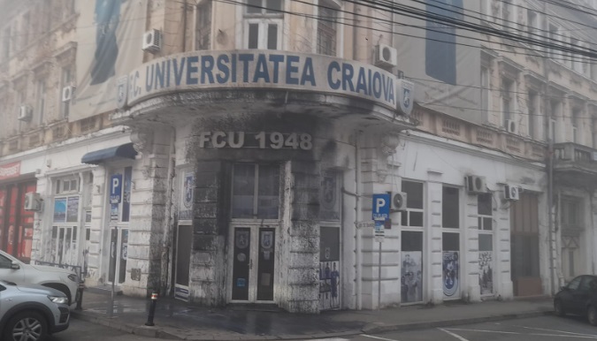 Sediul clubului lui Adrian Mititelu, vandalizat cu o zi înainte de FCU Craiova - Universitatea Craiova
