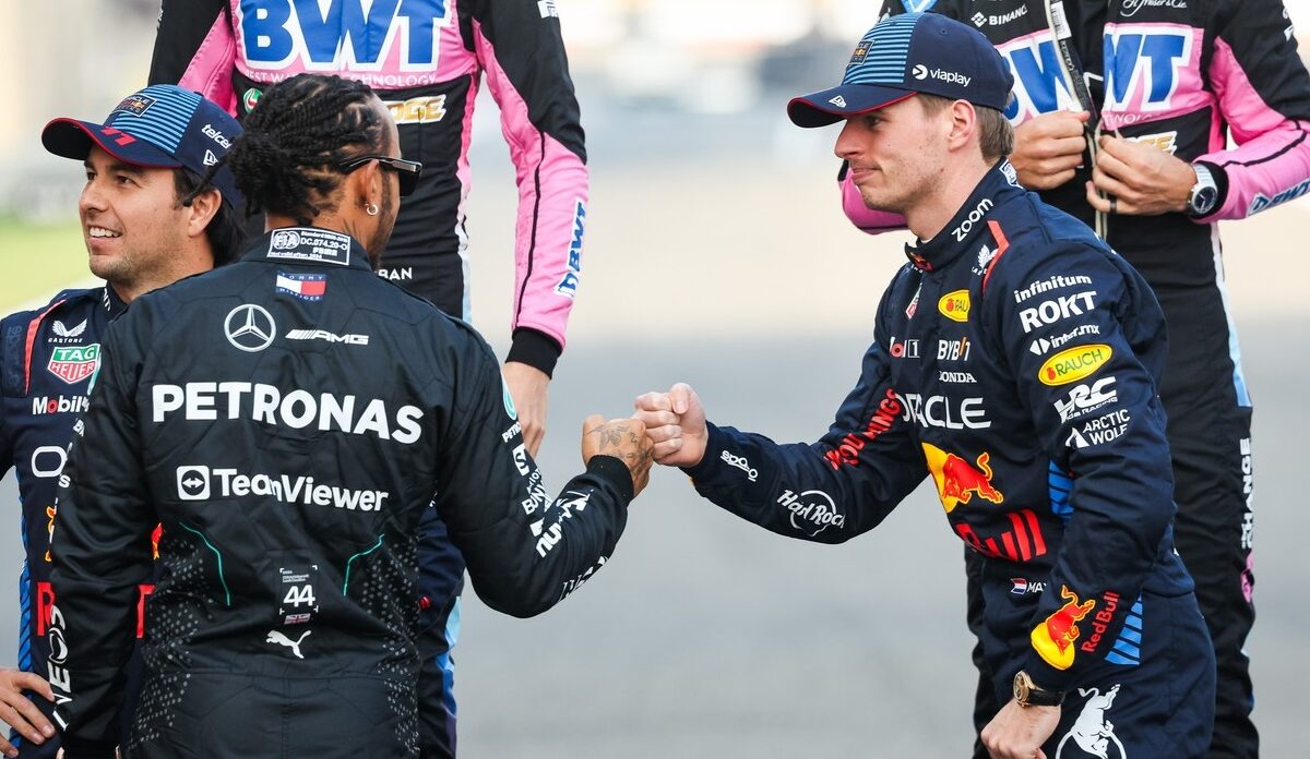 Mercedes pândeşte o super-lovitură în Formula 1: Max Verstappen, în locul  lui Lewis Hamilton - Antena Sport