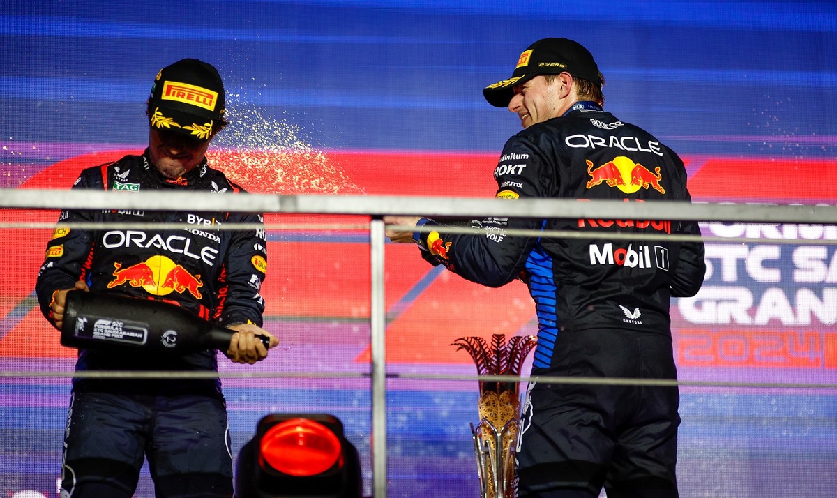 Red Bull, bornă uriaşă atinsă după succesul din Marele Premiu al Arabiei Saudite! Verstappen şi Perez, pe urmele lui Mercedes