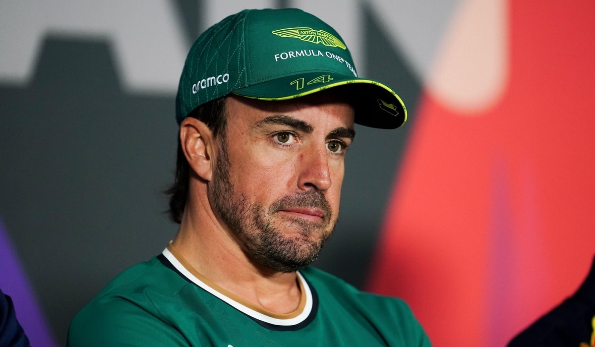 Fernando Alonso a semnat un nou contract cu Aston Martin