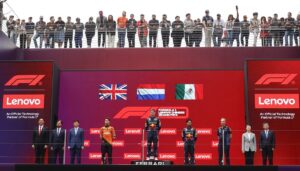 Imagini de senzație cu bucuria lui Max Verstappen după Marele Premiu al Chinei! Cum a sărbătorit o nouă victorie în „Marele Circ”