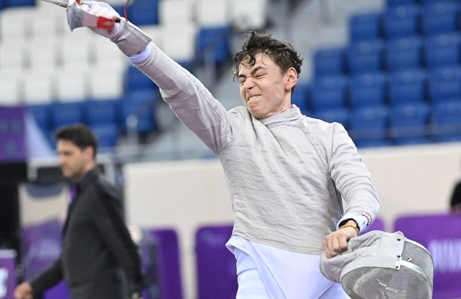 Vlad Covaliu a devenit campion mondial la sabie la juniori! Performanţă uriaşă a românului în Arabia Saudită