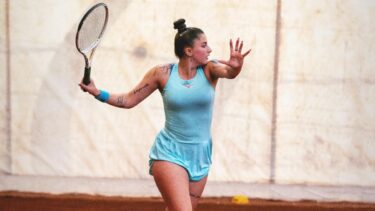 Incredibil! Ce a putut păţi „rebela tenisului românesc” după ce a condus-o pe jucătoarea de pe locul 590 cu 6-0, 5-2!
