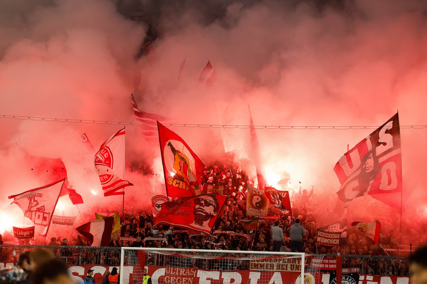 Proteste incendiare la Bayern Munchen - Arsenal! Nimeni nu a scăpat de furia fanilor bavarezi / Profimedia