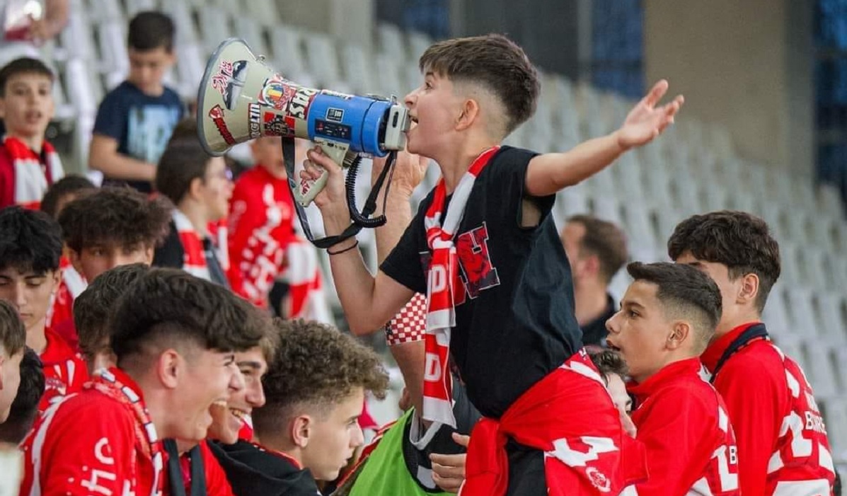 Scandarea preferată a celor 300 de copii care au fost în tribună la Dinamo – Petrolul. Ce s-a auzit pe stadionul Arcul de Triumf