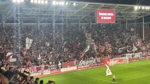 Fanii Rapidului, susţinere totală pentru Bocciu! Ce mesaje au afişat la meciul cu CFR Cluj