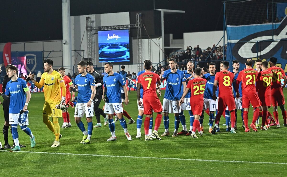 Un titular de bază de la FCSB s-a „rupt şi ratează meciurile cu Universitatea Craiova şi CFR