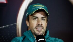 Fernando Alonso, cu zâmbetul pe buze după incidentul care l-a trimis pe ultimul loc în cursa de sprint din China: „Mi-a plăcut”