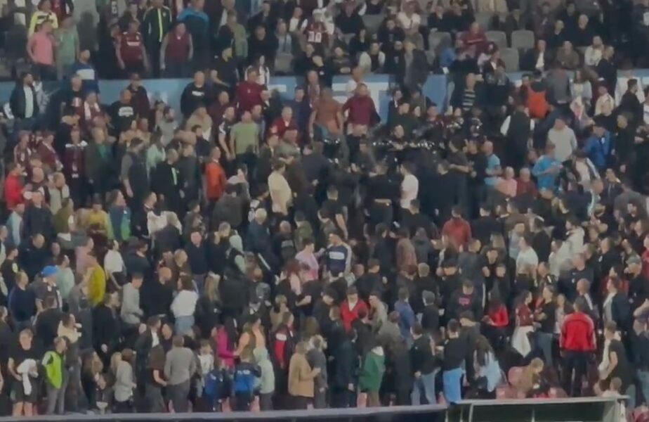 Incidente în tribune şi pe teren la derby-ul CFR Cluj – FCSB! Jandarmeria a intervenit! Ce s-a întâmplat