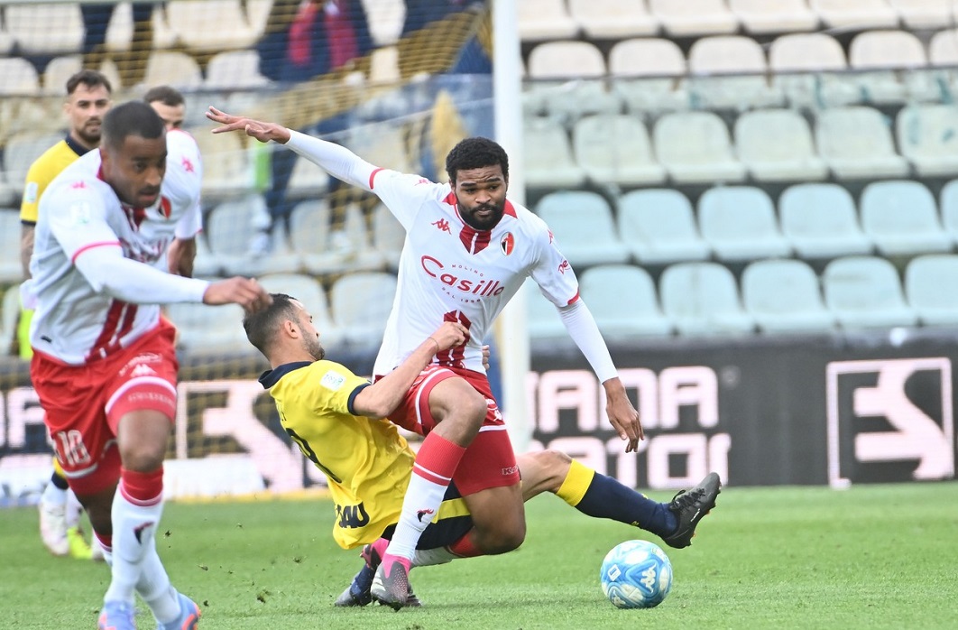 Bari - Cremonese 1-2. Gol superb marcat de Malcom Edjouma în prelungirile partidei