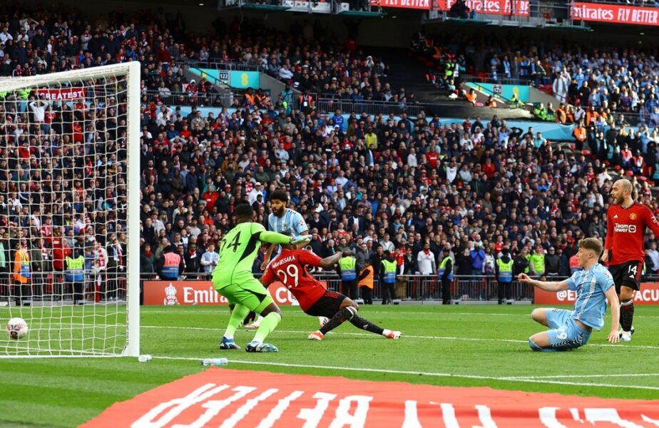 Manchester United, aproape de o ruşine istorică în Cupa Angliei! S-a calificat în finală după lovituri de departajare cu Coventry