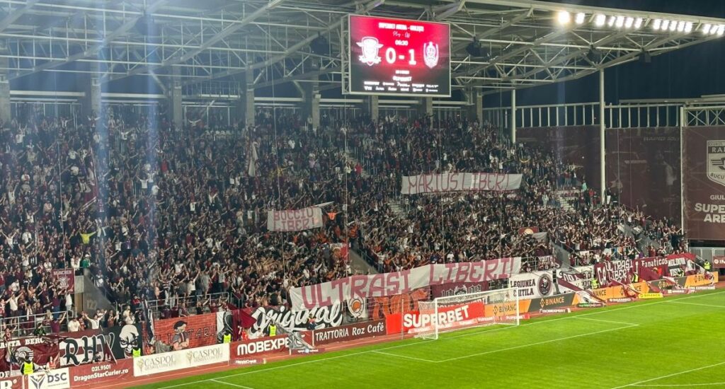Bannerele afişate de fanii Rapidului la meciul cu CFR Cluj / AntenaSport