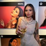Bruneta asaltată de milionari a dezvăluit cum încearcă bărbaţii însuraţi să o agaţe: „Întotdeauna găsesc o cale”