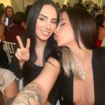Bruneta asaltată de milionari a dezvăluit cum încearcă bărbaţii însuraţi să o agaţe: „Întotdeauna găsesc o cale”