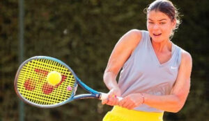 Eva Ionescu s-a calificat în semifinalele turneului ITF de la București la doar 16 ani! A învins o jucătoare de 27 de ani!