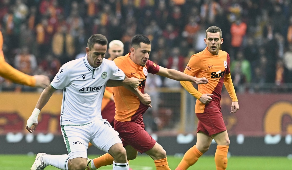 Galatasaray le-a decis viitorul lui Olimpiu Moruțan și lui Alexandru Cicâldău