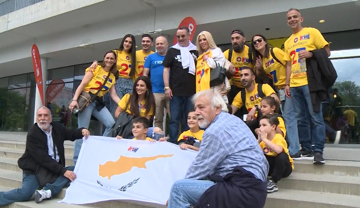 Familia lui Elias Charalambous, prezentă pe Arena Naţională la petrecerea FCSB-ului! „Delegaţie” numeroasă pentru antrenor