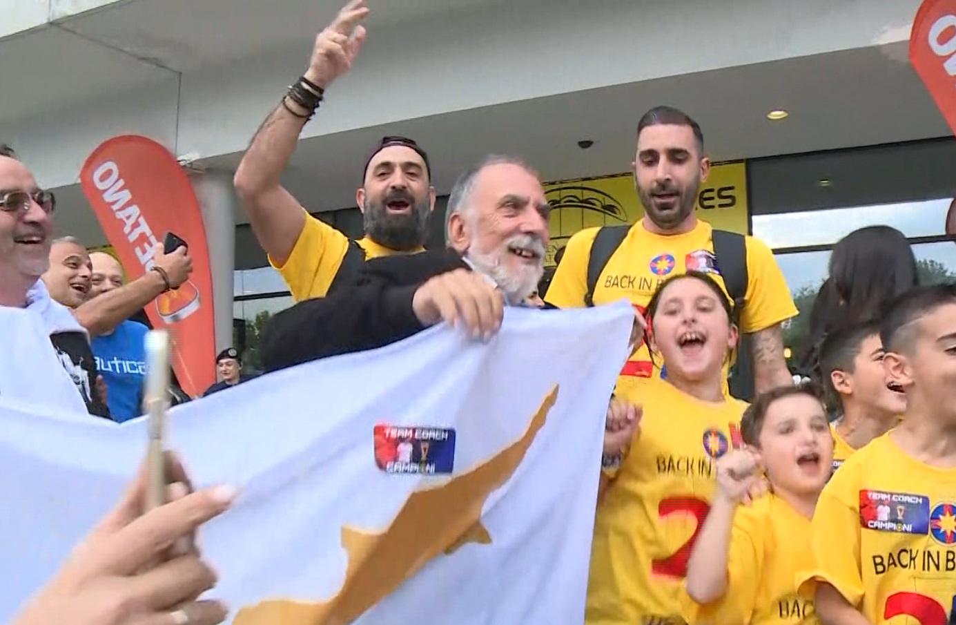 Familia lui Elias Charalambous, prezentă pe Arena Naţională la petrecerea FCSB-ului